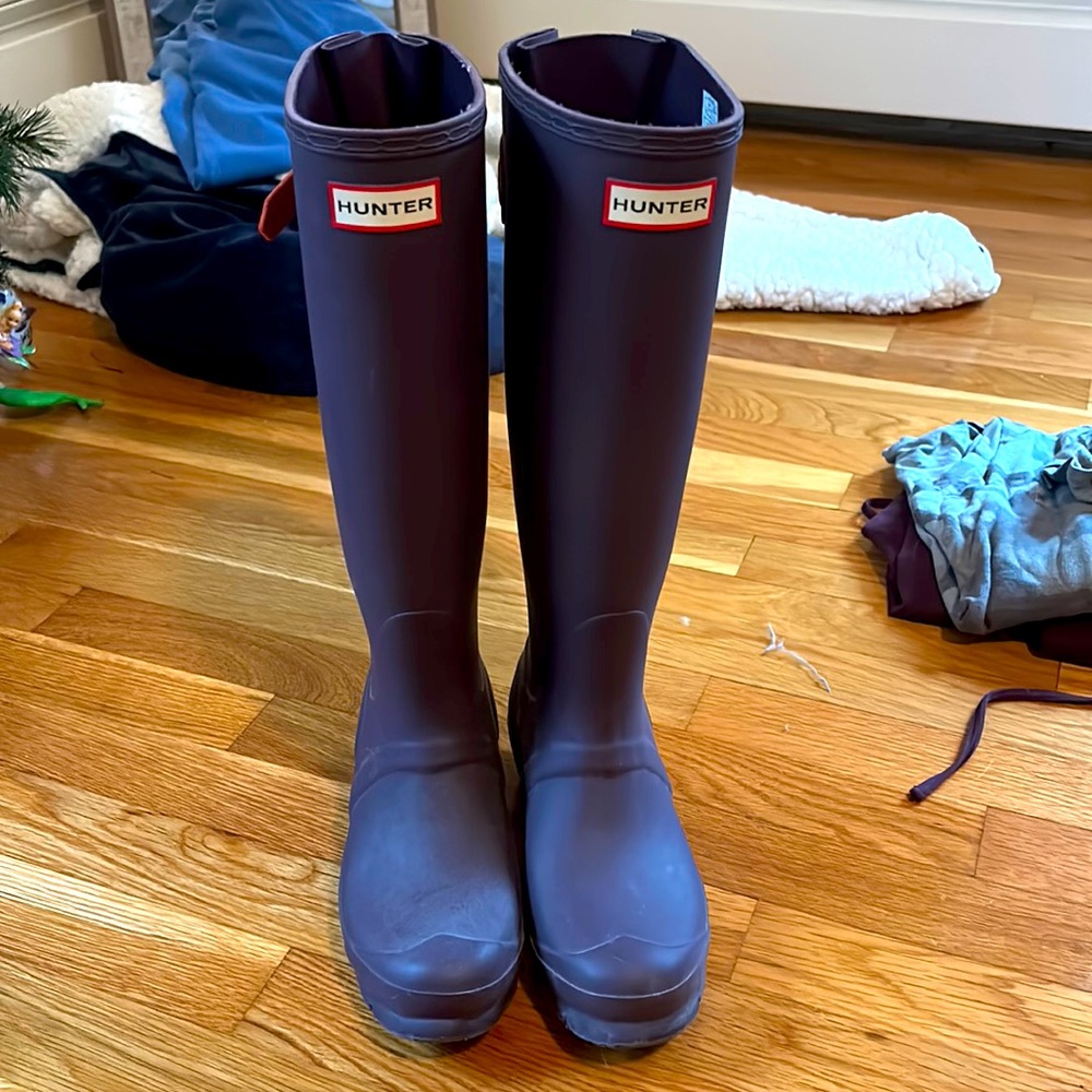Women’s Hunter Rain Boots. Size 6